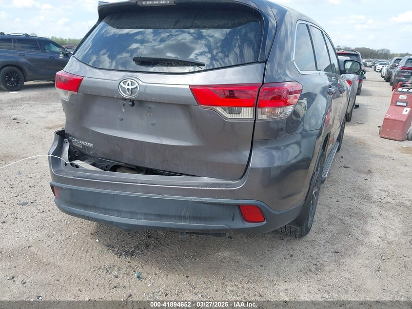 2018 TOYOTA HIGHLANDER LE - 5TDZZRFHXJS249130