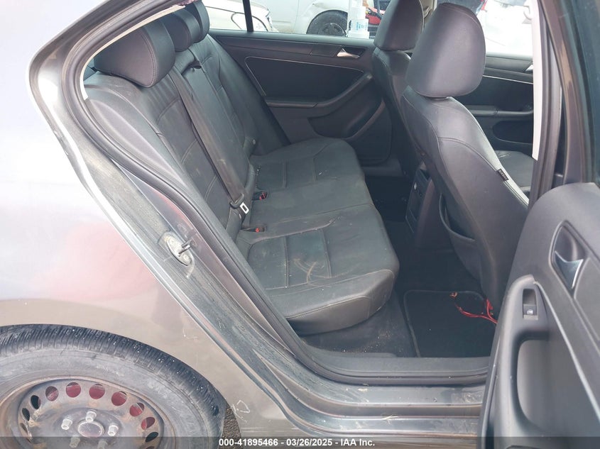 2011 VOLKSWAGEN JETTA VIN: 3VWDX7AJ4BM373777