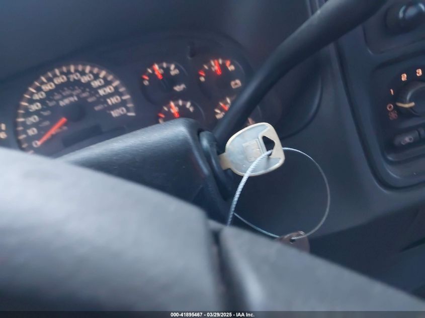 2005 GMC Sierra 1500 Work Truck VIN: 2GTEC19V651326222 Lot: 41895467