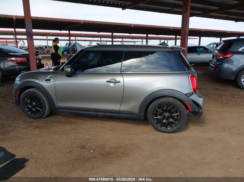 2020 MINI HARDTOP COOPER - WMWXR3C06L2L66715