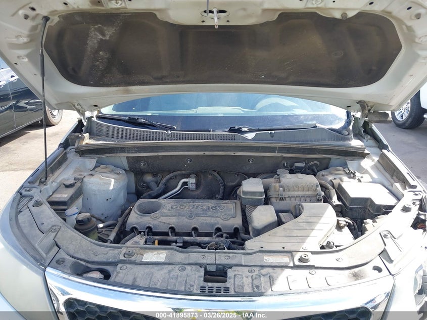 2011 KIA SORENTO VIN: 5XYKT3A15BG006771