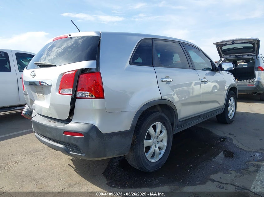 2011 KIA SORENTO VIN: 5XYKT3A15BG006771