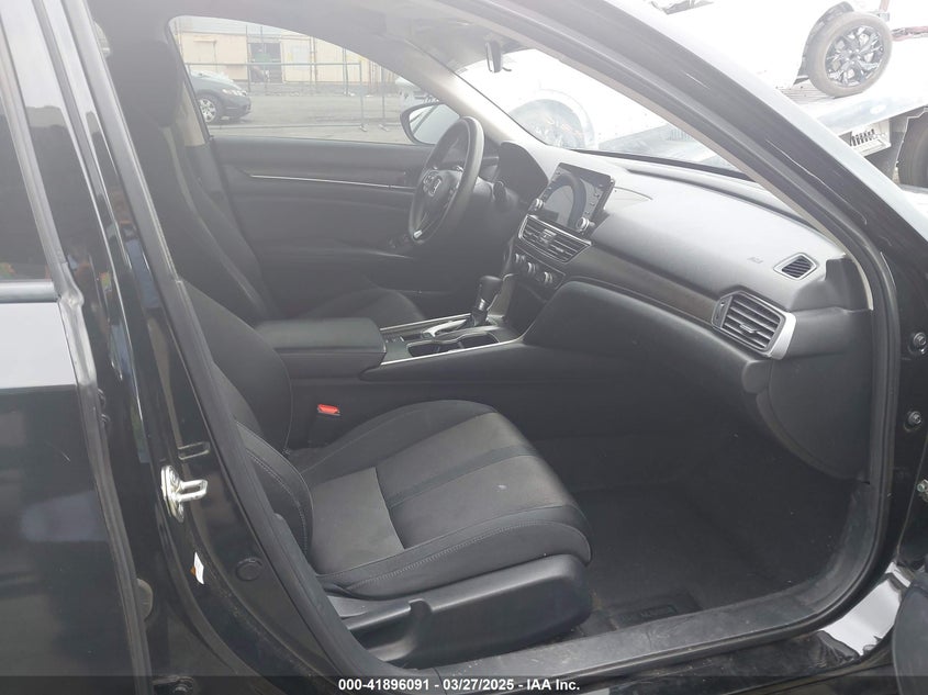 2018 HONDA ACCORD VIN: 1HGCV1F49JA158316
