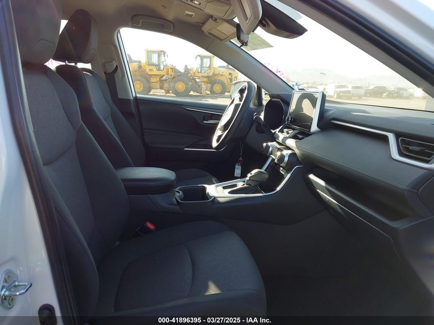 VIN 2T3W1RFV9SW366293 2025 TOYOTA RAV4 XLE