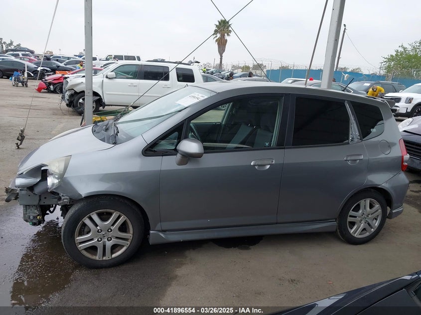 2007 HONDA FIT VIN: JHMGD38687S037601