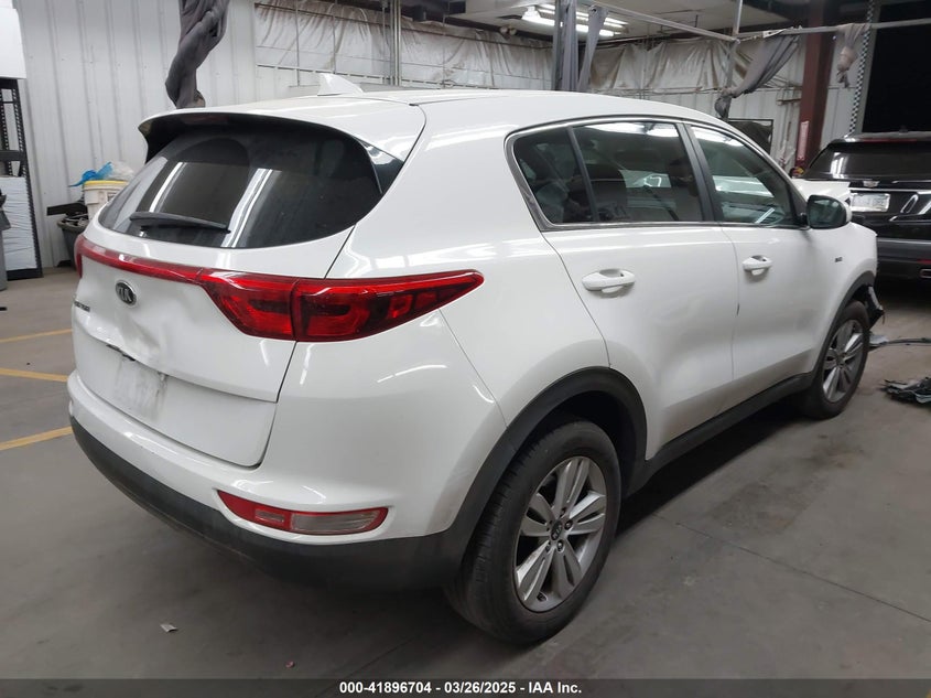 VIN KNDPMCAC7H7131782 2017 KIA SPORTAGE LX