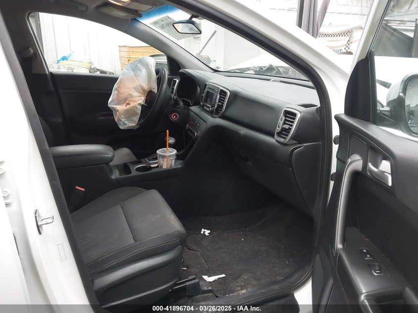 VIN KNDPMCAC7H7131782 2017 KIA SPORTAGE LX