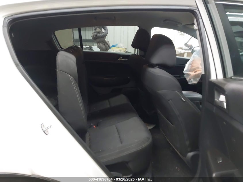 VIN KNDPMCAC7H7131782 2017 KIA SPORTAGE LX