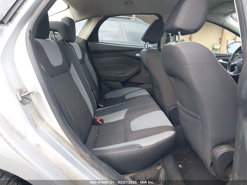 2014 FORD FOCUS VIN: 1FADP3F23EL454603