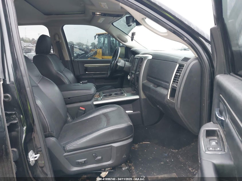 2015 RAM 1500 VIN: 1C6RR7MT8FS533079