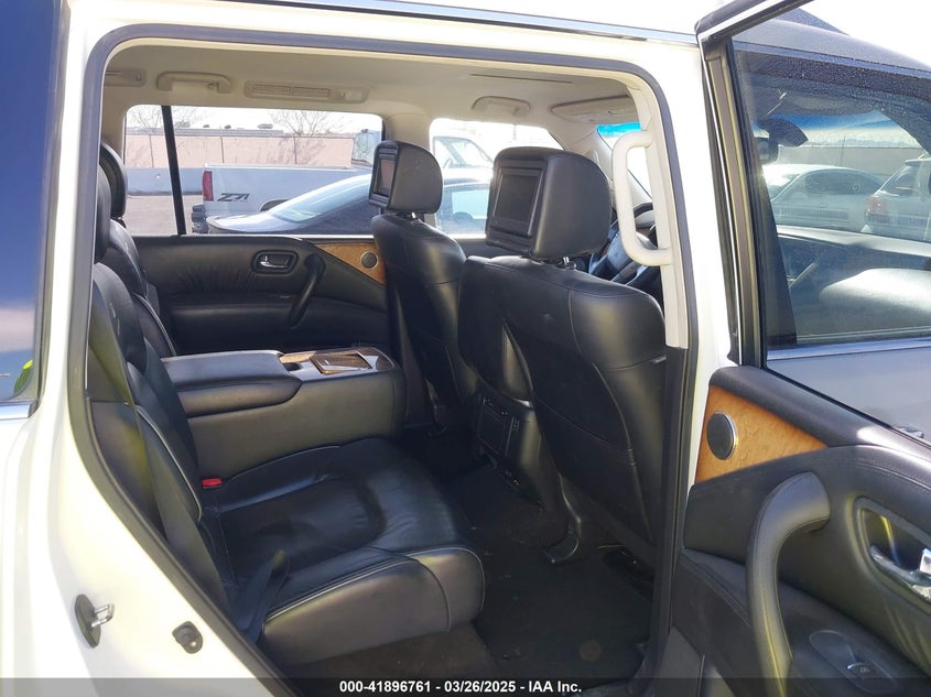 2014 INFINITI QX80 JN8AZ2NE9E9065947