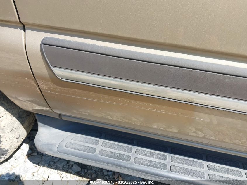 2005 Chevrolet Suburban 1500 Ls VIN: 1GNEC16Z45J225720 Lot: 41896970