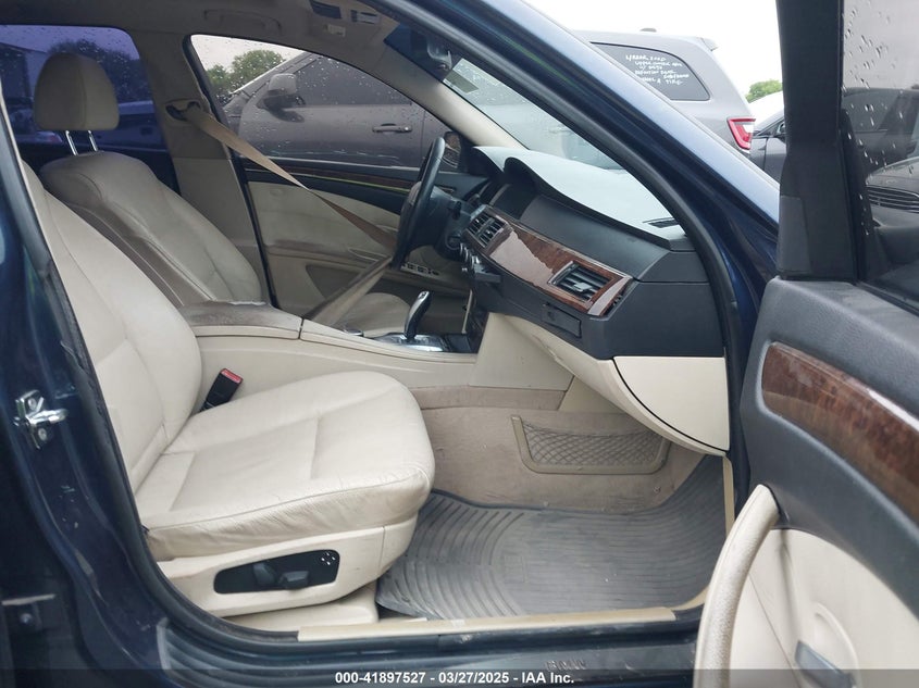 2008 BMW 528 VIN: WBANU53548CT03868