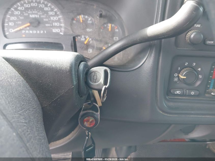 2003 Chevrolet Silverado 1500 VIN: 1GCEC19T33E271027 Lot: 41897605