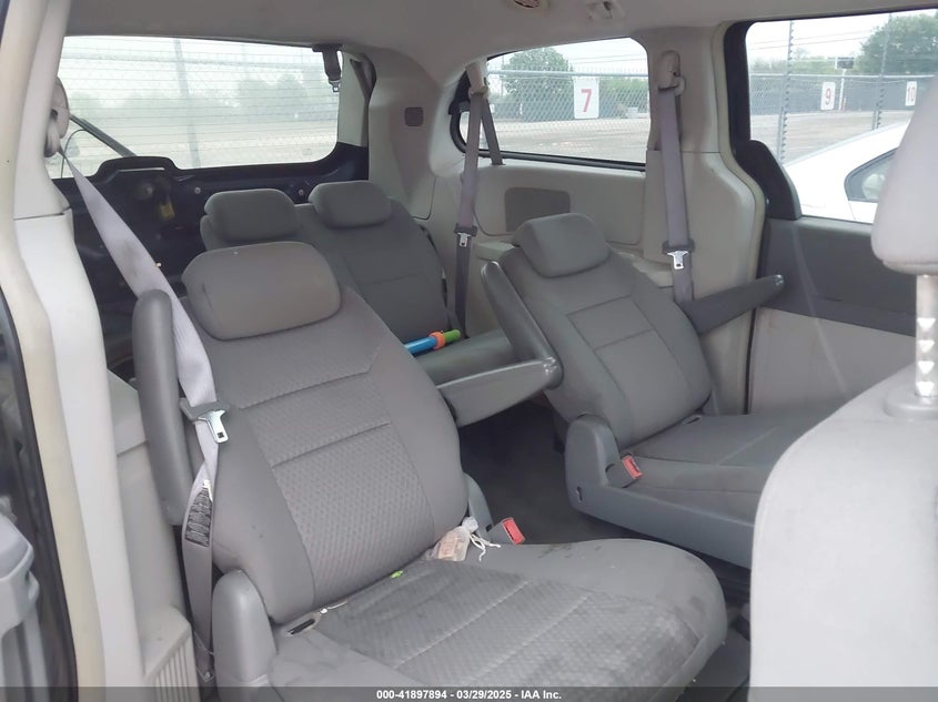 2008 Chrysler Town & Country Touring VIN: 2A8HR54P18R141196 Lot: 41897894