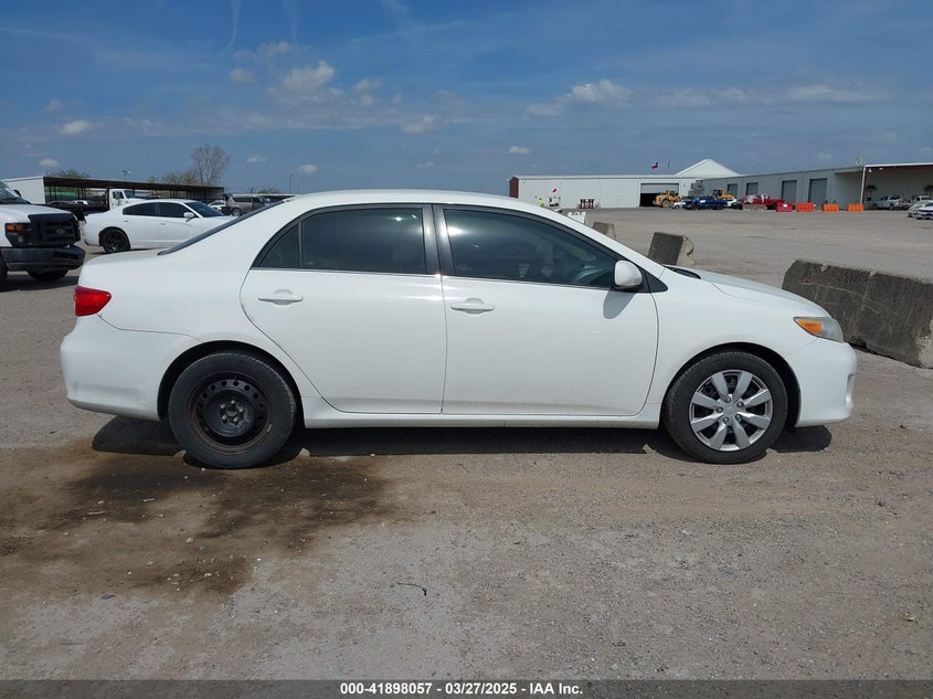 2013 TOYOTA COROLLA LE - 5YFBU4EE1DP090957