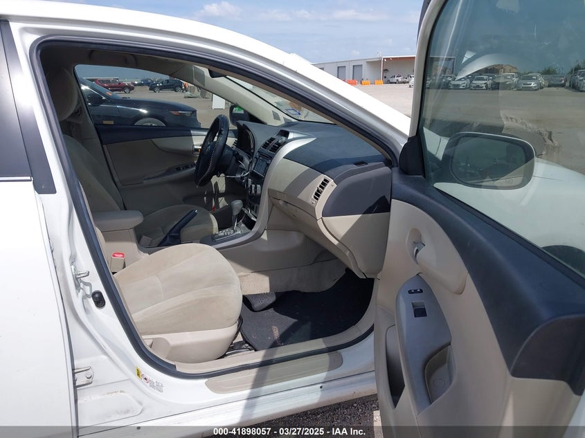 2013 TOYOTA COROLLA LE - 5YFBU4EE1DP090957