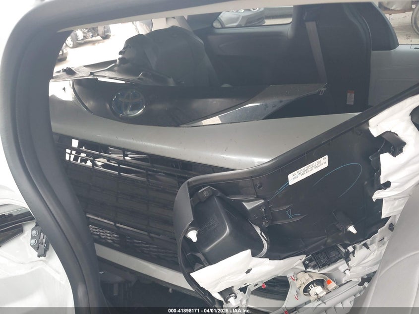 2025 TOYOTA SIENNA VIN: 5TDYRKECXSS230300