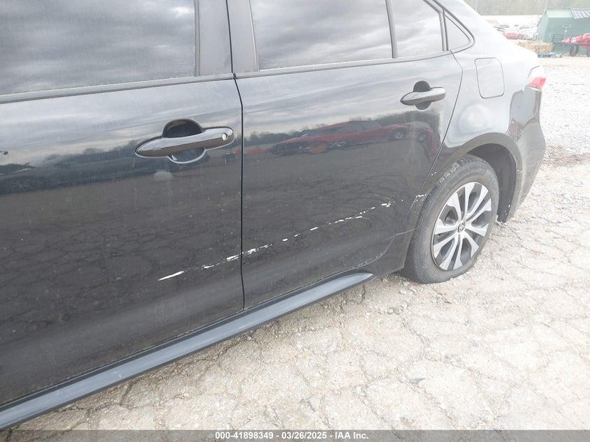 2021 TOYOTA COROLLA HYBRID LE - JTDEAMDE5MJ006165