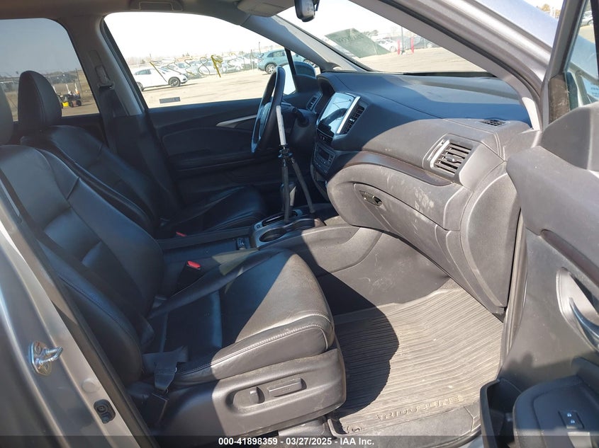 2019 HONDA RIDGELINE RTL-T - 5FPYK3F64KB031144