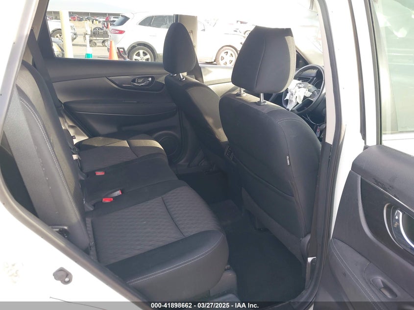 VIN KNMAT2MT7KP528124 2019 NISSAN ROGUE SV
