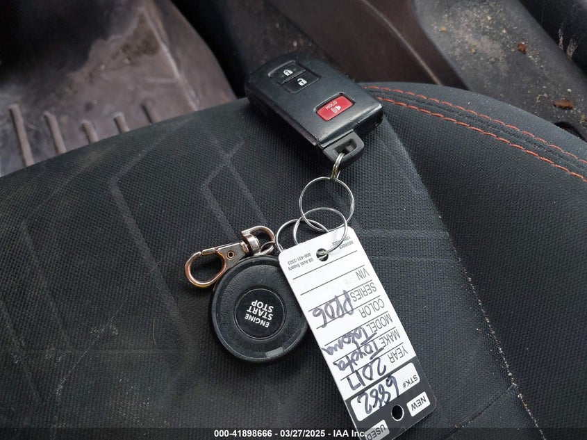 2017 TOYOTA TACOMA VIN: 3TMDZ5BN4HM018877