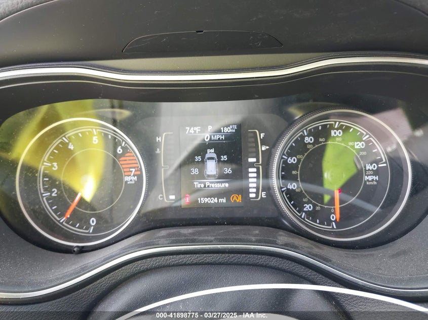VIN 1C4PJLCB8KD175764 2019 JEEP CHEROKEE LATITUDE FWD