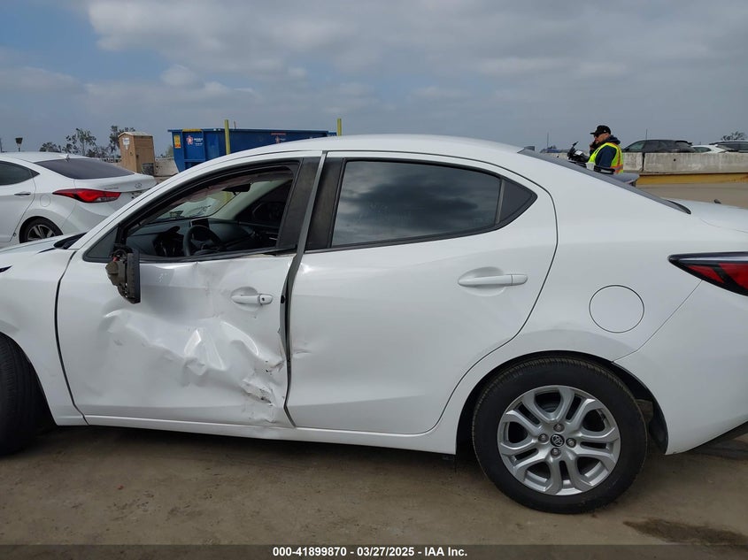 VIN 3MYDLBYV6HY160181 2017 TOYOTA YARIS IA