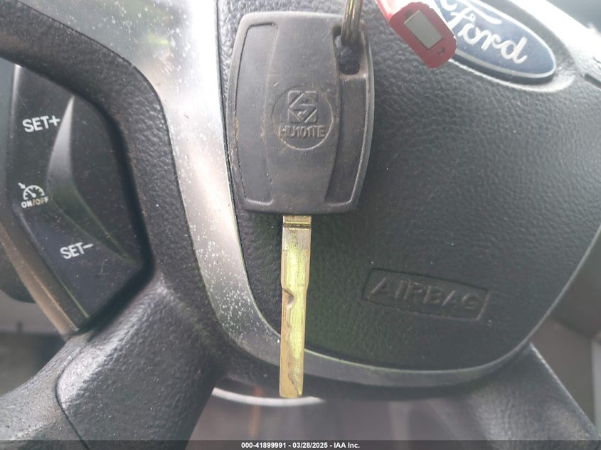 2014 FORD FOCUS VIN: 1FADP3F25EL139852