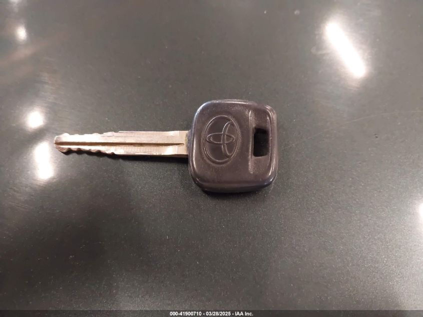 2003 Toyota Camry Le VIN: 4T1BE32K03U729800 Lot: 41900710