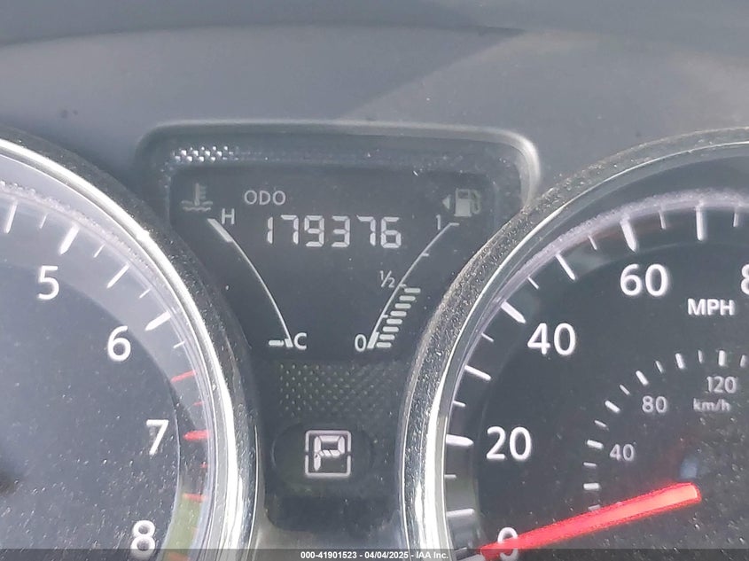 2018 NISSAN VERSA 1.6 SV - 3N1CN7AP0JK409549