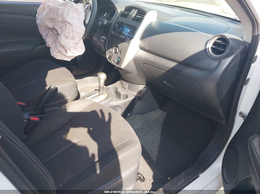 2018 NISSAN VERSA 1.6 SV - 3N1CN7AP0JK409549