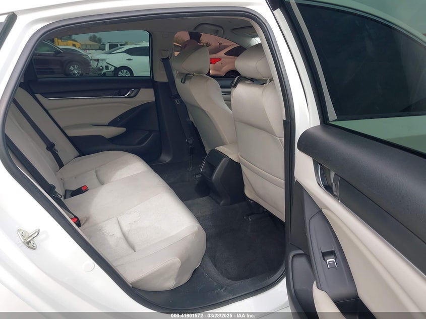 VIN 1HGCV1F16KA154988 2019 HONDA ACCORD LX