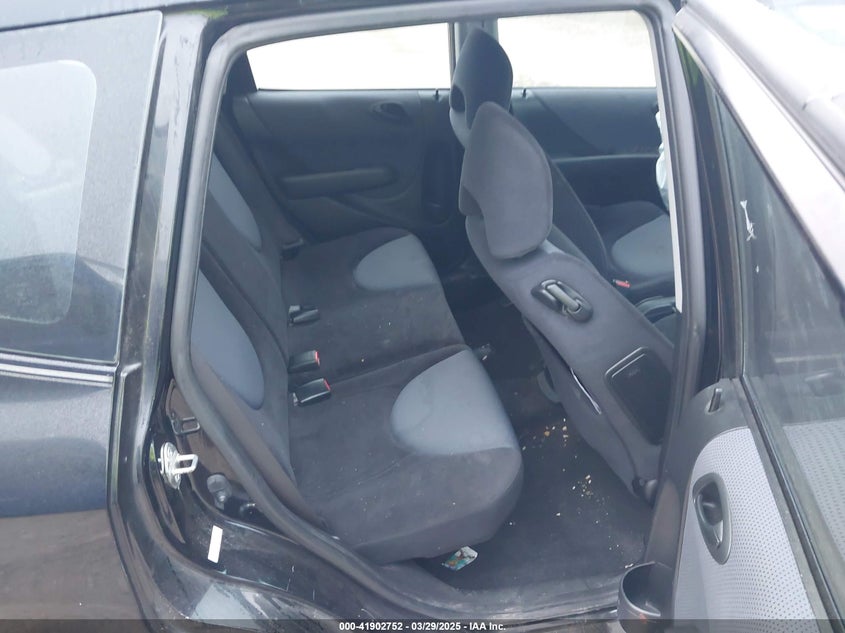 2008 HONDA FIT VIN: JHMGD38608S037366