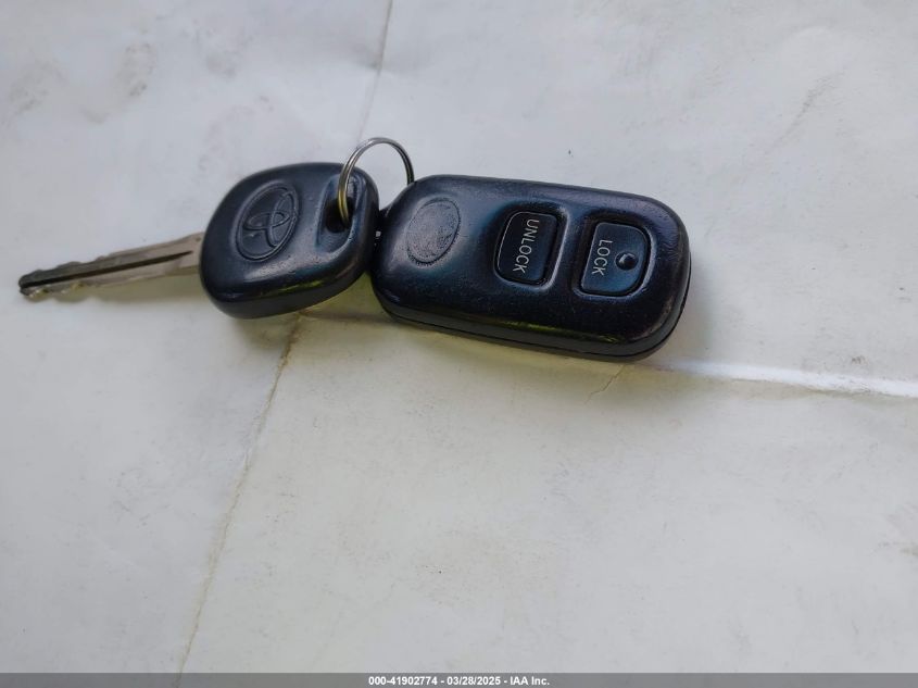 2005 Toyota Highlander Limited V6 VIN: JTEDP21A750053653 Lot: 41902774