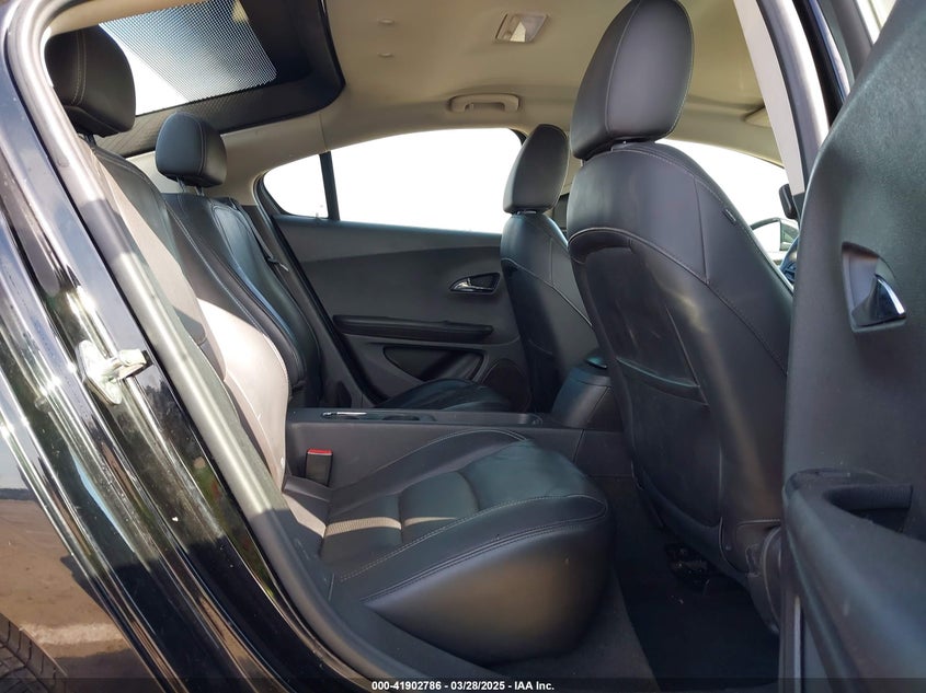 2012 CHEVROLET VOLT VIN: 1G1RD6E44CU117127
