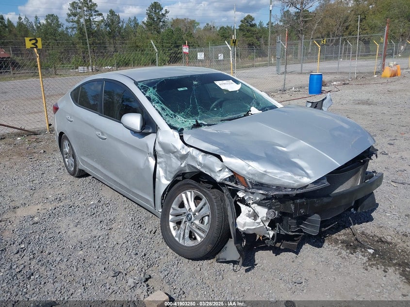 2019 HYUNDAI ELANTRA VIN: KMHD84LF3KU806522
