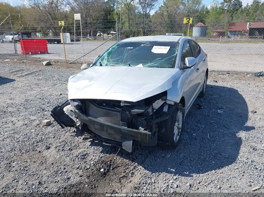 2019 HYUNDAI ELANTRA VIN: KMHD84LF3KU806522