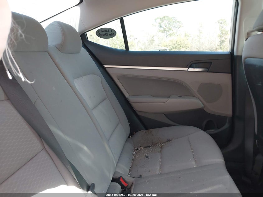 2019 HYUNDAI ELANTRA VIN: KMHD84LF3KU806522