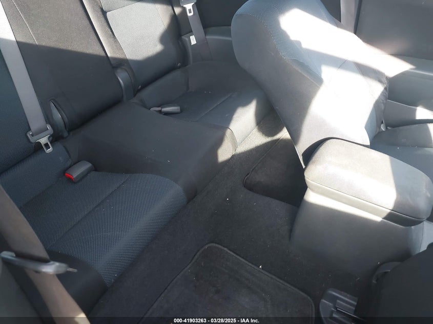 2007 SCION TC VIN: JTKDE177470215606