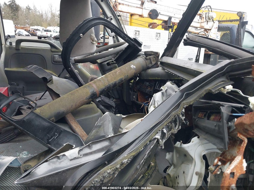 2002 Isuzu Nqr VIN: JALE5B14127902038 Lot: 41903274