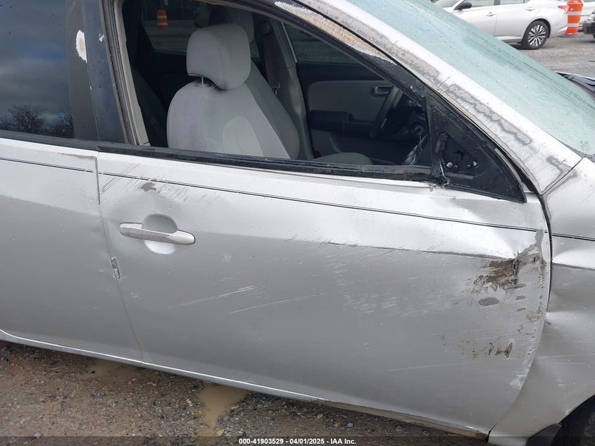 2007 HYUNDAI ELANTRA VIN: KMHDU46D07U138921