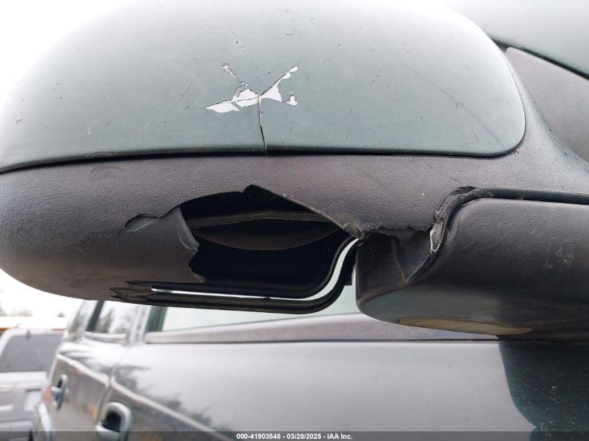 2002 Chevrolet Tahoe Z71 VIN: 1GNEK13Z82R181919 Lot: 41903548