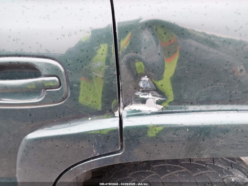 2002 Chevrolet Tahoe Z71 VIN: 1GNEK13Z82R181919 Lot: 41903548