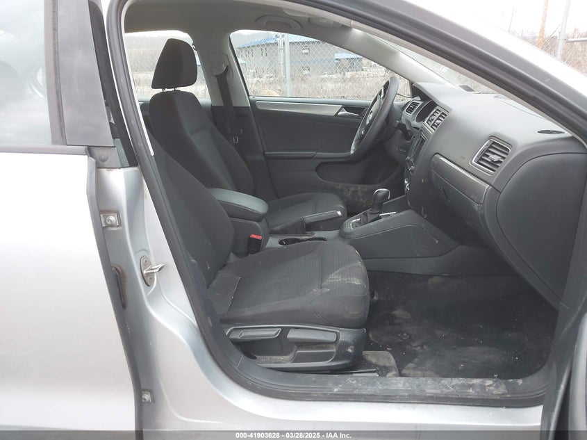 2016 VOLKSWAGEN JETTA VIN: 3VWD67AJ2GM299060