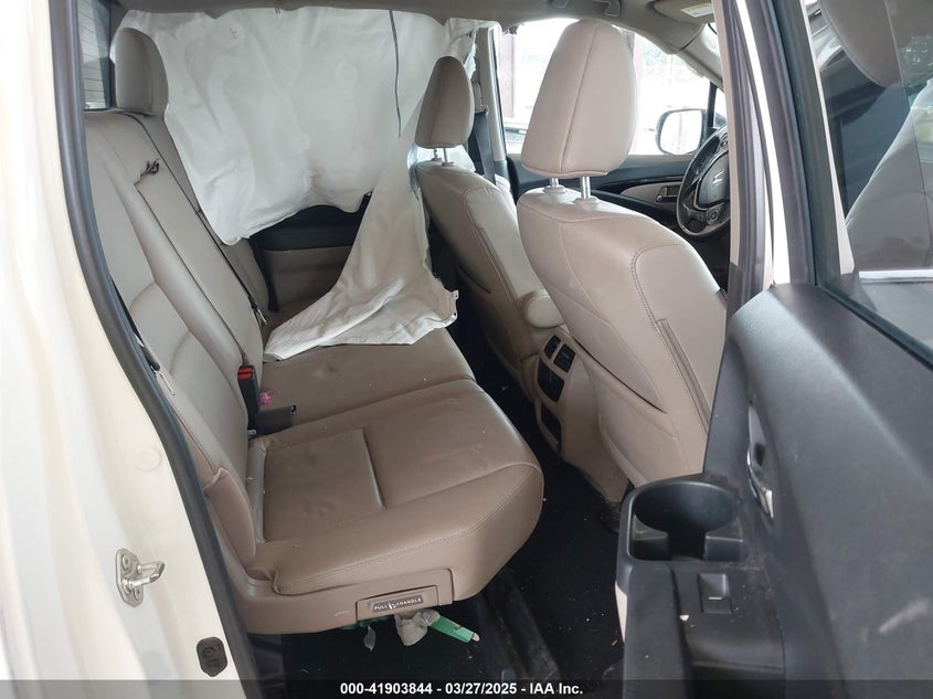VIN 5FPYK3F7XHB030551 2017 HONDA RIDGELINE RTL-E