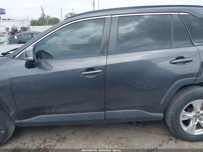 VIN 2T3W1RFV4KW009927 2019 TOYOTA RAV4 XLE