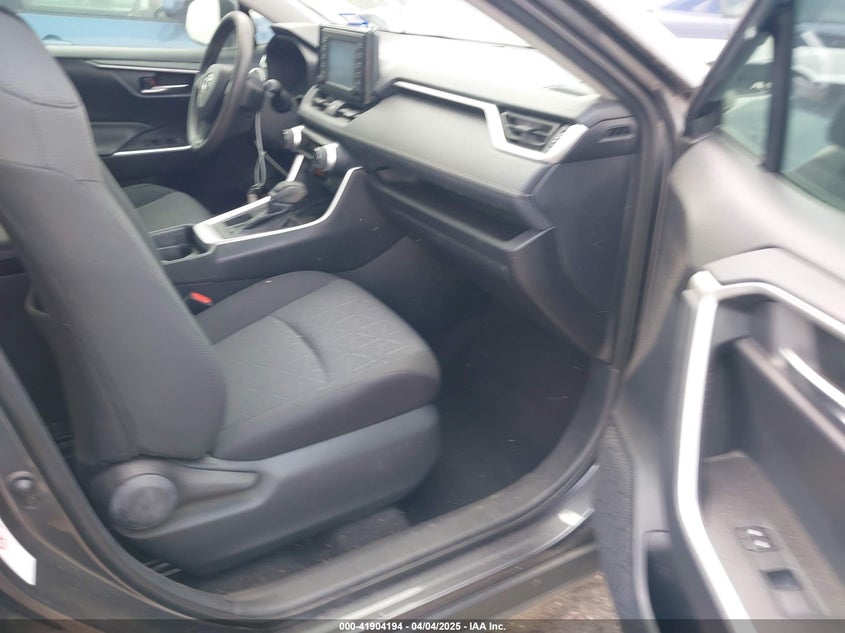 VIN 2T3W1RFV4KW009927 2019 TOYOTA RAV4 XLE