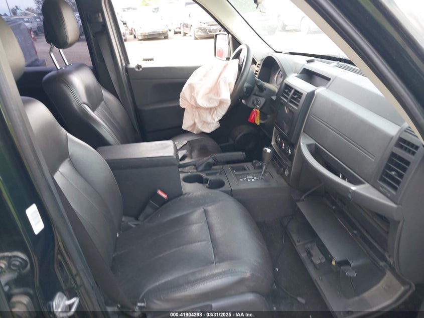 2011 JEEP LIBERTY VIN: 1J4PN2GK8BW568560