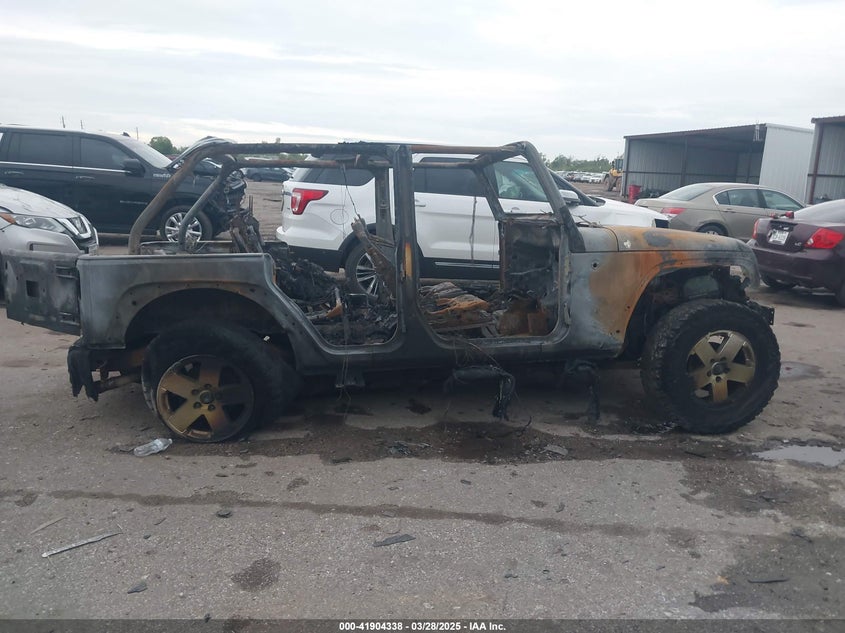 2010 Jeep Wrangler Unlimited Sahara VIN: 1J4HA5H13AL103417 Lot: 41904338